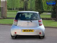 TOYOTA IQ