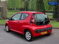 PEUGEOT 107